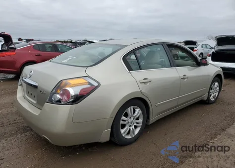 2010 Nissan Altima Base z USA, uszkodzony, nr VIN 1N4AL2AP7AN433098